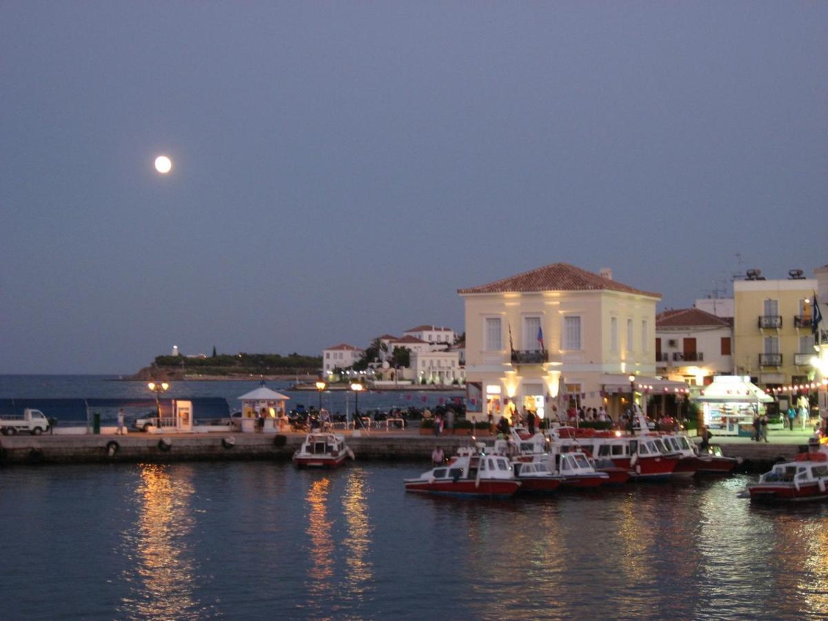 Summer House In Spetses Zewnętrze zdjęcie
